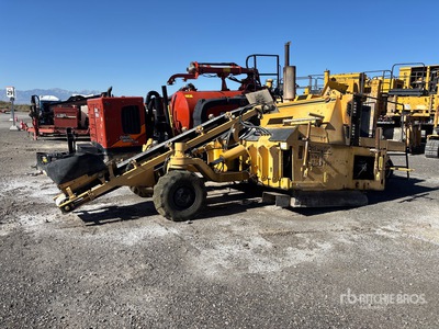 Easi-Pour TP880SV Curb and Gutter Machine