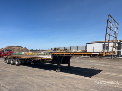 2004 MaxiTrans 13.4 m Tri/A Step Deck Trailer
