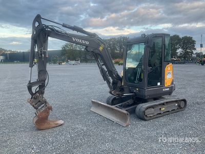 2017 Volvo ECR40D Minikoparka