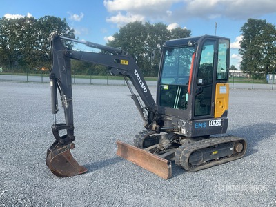 2022 Volvo ECR25D Mini Excavator