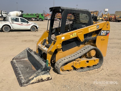 2019 Cat 239D Compacte Schranklader