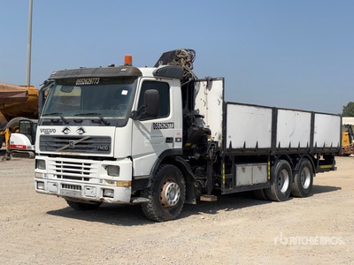 Palfinger PK 14600 on 2000 Volvo FM10 6x2 Platte vrachtwagen met kraan