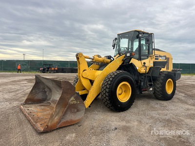 2017 Komatsu WA320-8 Pala gommata