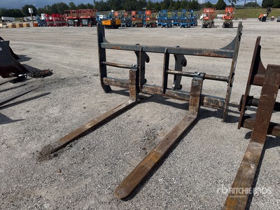 Komatsu 100 in Wheel Loader Forks - Fits CFHP 416