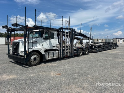 2015 Volvo VAH Car Carrier Truck
