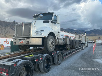 2016 Kenworth T880 Ciągnik siodłowy T/A z kabiną dzienną