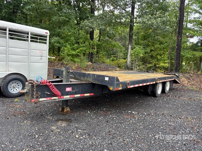 2001 Towmaster 24 ft T/A Equipment Trailer