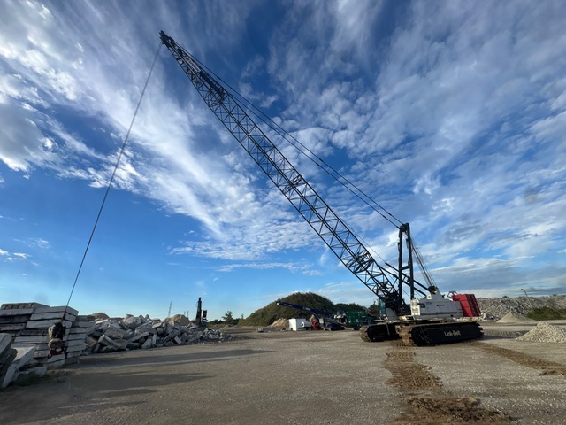 2003 Link-Belt LS238H 150 ton Lattice-Boom Crawler Crane