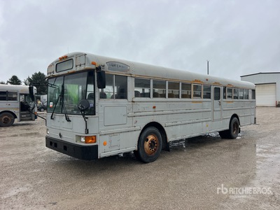 2003 International RE3000 4x2 40-Seat School Autobus