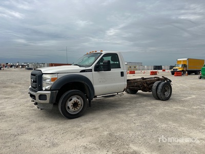 2012 Ford F-450 4x2 Cabine et châssis