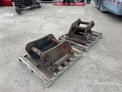 Quantity of (2) 2006 NYE PC300 Mounting Bracket - Fits Komatsu PC300