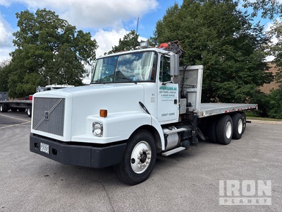 1995 Palfinger PK8000 8250 lb Knuckle Boom on 1996 Volvo 8x4 Boom Truck
