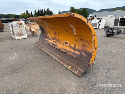 12 ft Hydraulic Reversing Snow Pusher - Fits Wheel Loader