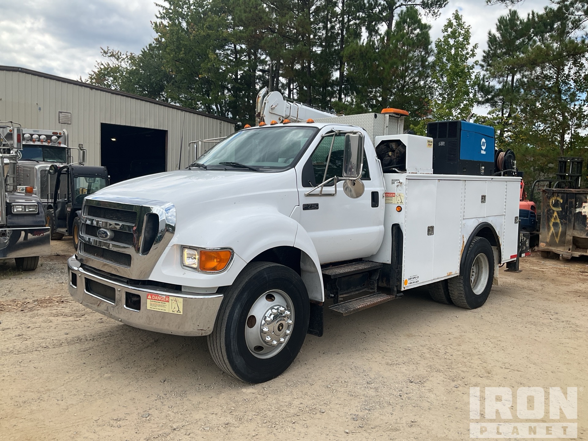 2005 Ford F-750 4x2 Autocarro officina