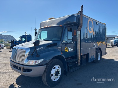2009 International 4300 SBA 4x2 Utility Truck