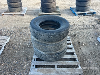 Quantity of (3) Bridgestone 265/70R17 Pneumatici per autocarro