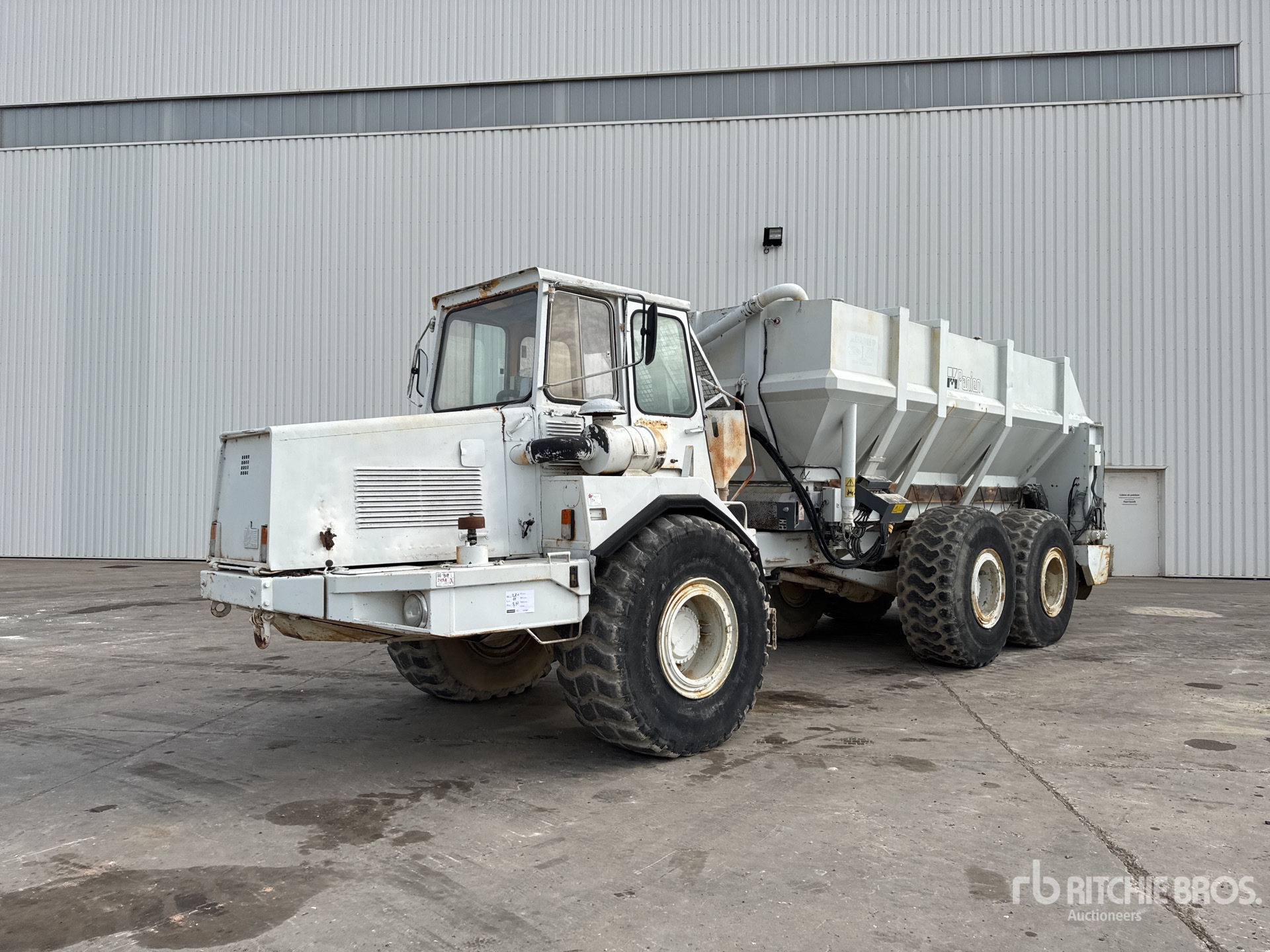 1997 Panien P15 6x6 Camion Epandeur A Chaud شاحنة تثبيت التربة