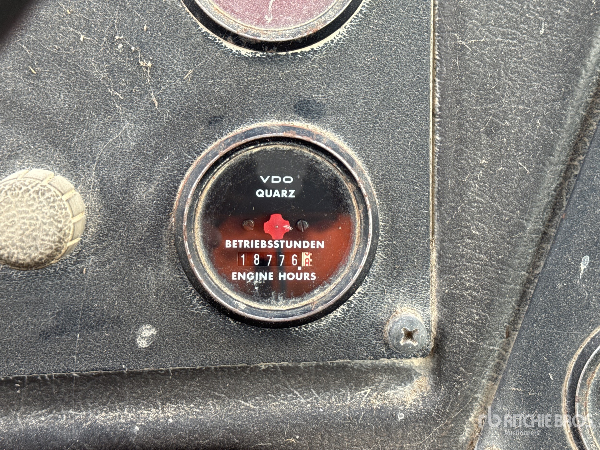 1997 Panien P15 6x6 Camion Epandeur A Chaud شاحنة تثبيت التربة