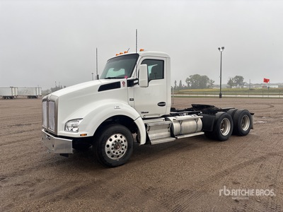 2020 Kenworth T880 6x4 Ciągnik siodłowy T/A z kabiną dzienną