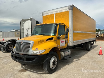 2020 International MV607 4x2 Furgonetka