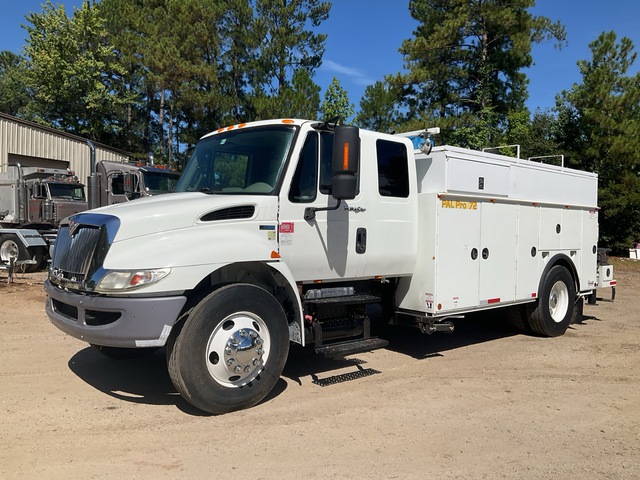 2012 International Durastar 4300 4x2 Extended Cab Service Truck