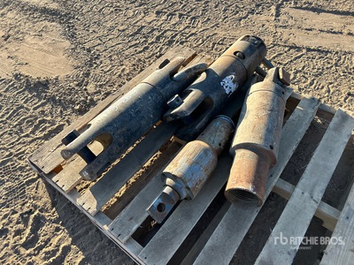 Quantity of 80K Threaded Swivels معدات الحفر