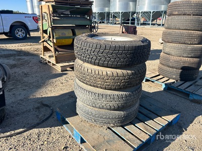 Quantity of (4) Kelly 235/85R16 Pneumatici per autocarro