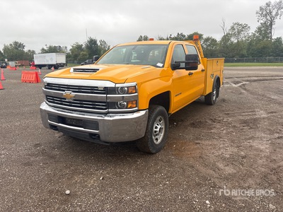 2018 Chevrolet Silverado 2500HD 4x4 Crew Cab Utility Truck