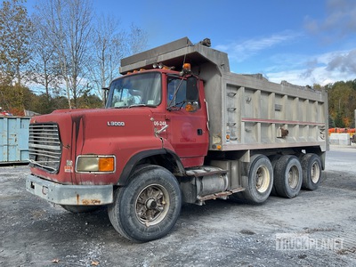 Ford L9000 8x4 Tri/A Dump Truck