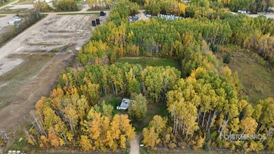 Red Earth Creek, AB 251 Wellsite Drive 3.95 +/- Acres on Title Proprietà industriale