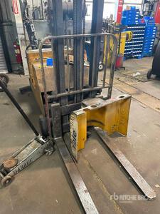 Yale MCW040LAN24CS Montacargas Eléctrico