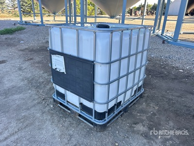 1000 L Poly Tote