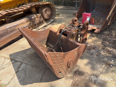 Geith 48 in Cleanup Excavator Bucket