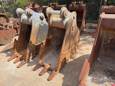 Rockland ESS40 24 in Digging Excavator Bucket - Fits Volvo ECR235E