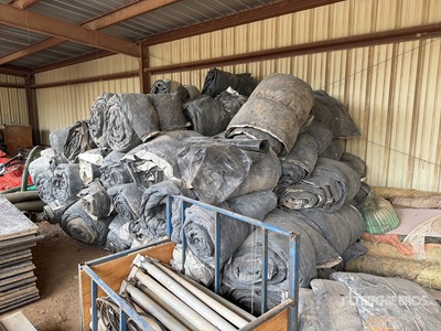Quantity of (95) Concrete Blankets その他 - 店舗 & 倉庫