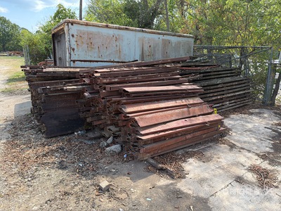 Quantity of straight forms ranging 4"/ 6"/ 10"/ 12" tall to 6 foot to 10 foot long Zement Formen