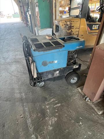 Miller Bobcat 225 Engine Driven Welder