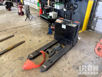 2022 Toyota 8HBW23 4500 lb Pallet Jack