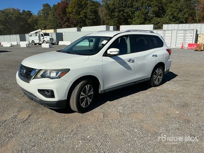 2017 Nissan Pathfinder 2WD SUV
