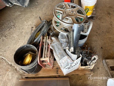 Hydraulic Jack, Bolts Nuts, Springs, Water Hose & FlexFingers Pièces diverses