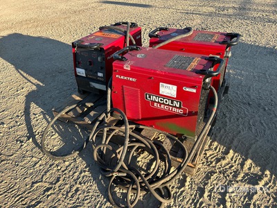 Quantity of (3) Lincoln Electric Flextex 450 معدة لحام كهربائي