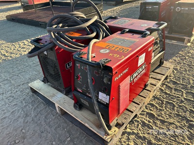 Quantity of (3) Lincoln Electric Flextex 450 معدة لحام كهربائي