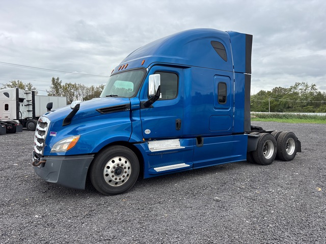 2020 Freightliner Cascadia 126 6x4 T/A Sleeper Truck Tractor