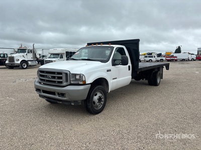 2004 Ford F-550 4x2 Flatbed Truck