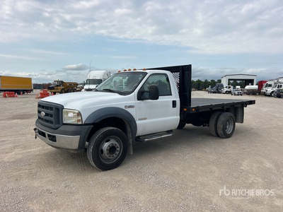 2006 Ford F-450 XL 4x2 Ciężarówka z płaską platformą