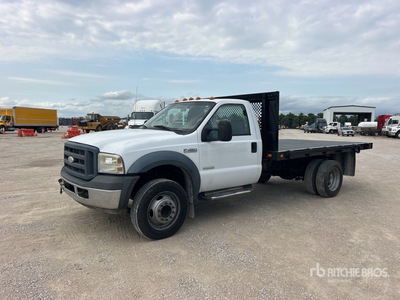 2006 Ford F-450 XL 4x2 Flatbed Truck