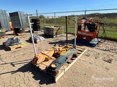 Quantity of (3) Floor Jacks