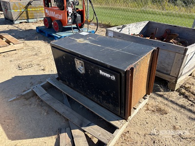 36 x 18 x 18 in Tool Box