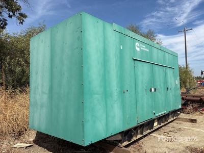 2011 Cummins 300 kW Skid-Mounted Generatore