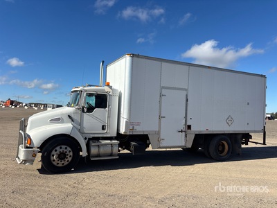 2006 Kenworth T300 4x2 Furgoneta caja cerrada
